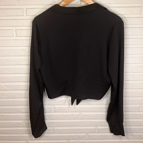 Tobi Black Every Time Tie Front Long Sleeve Crop Top, Women’s Size Medium - Picture 6 of 8